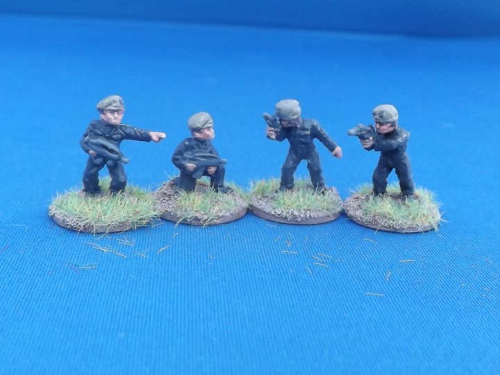 Armed Crew in Beret x4 [BRG-SF15-007b]