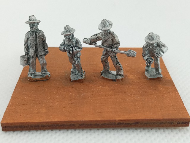 Artillery Crew x8 (Slouch Hat) [SCM-CWCREW2]
